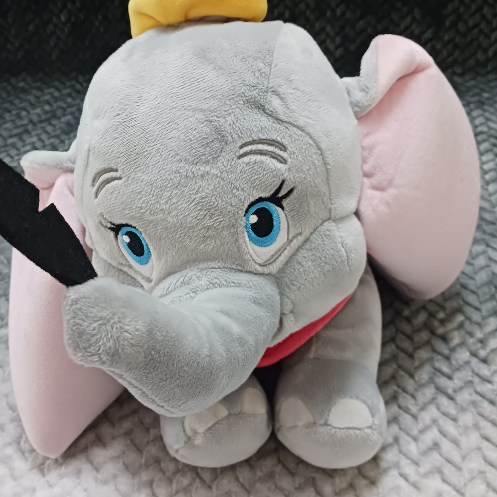 Disney Store Dumbo 18 Inch Soft Plush Feather Hat‎ Ears Laying Elephant Gray
